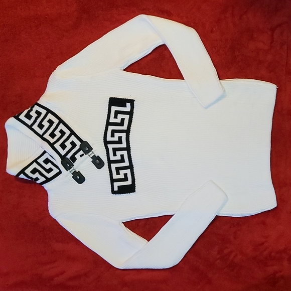 Sweaters - Picture 1 of 1